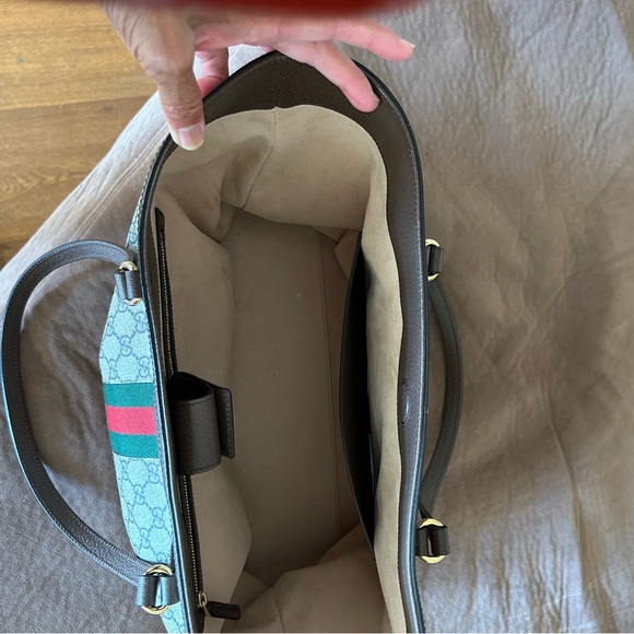 Gucci purse - Picture 2 of 4